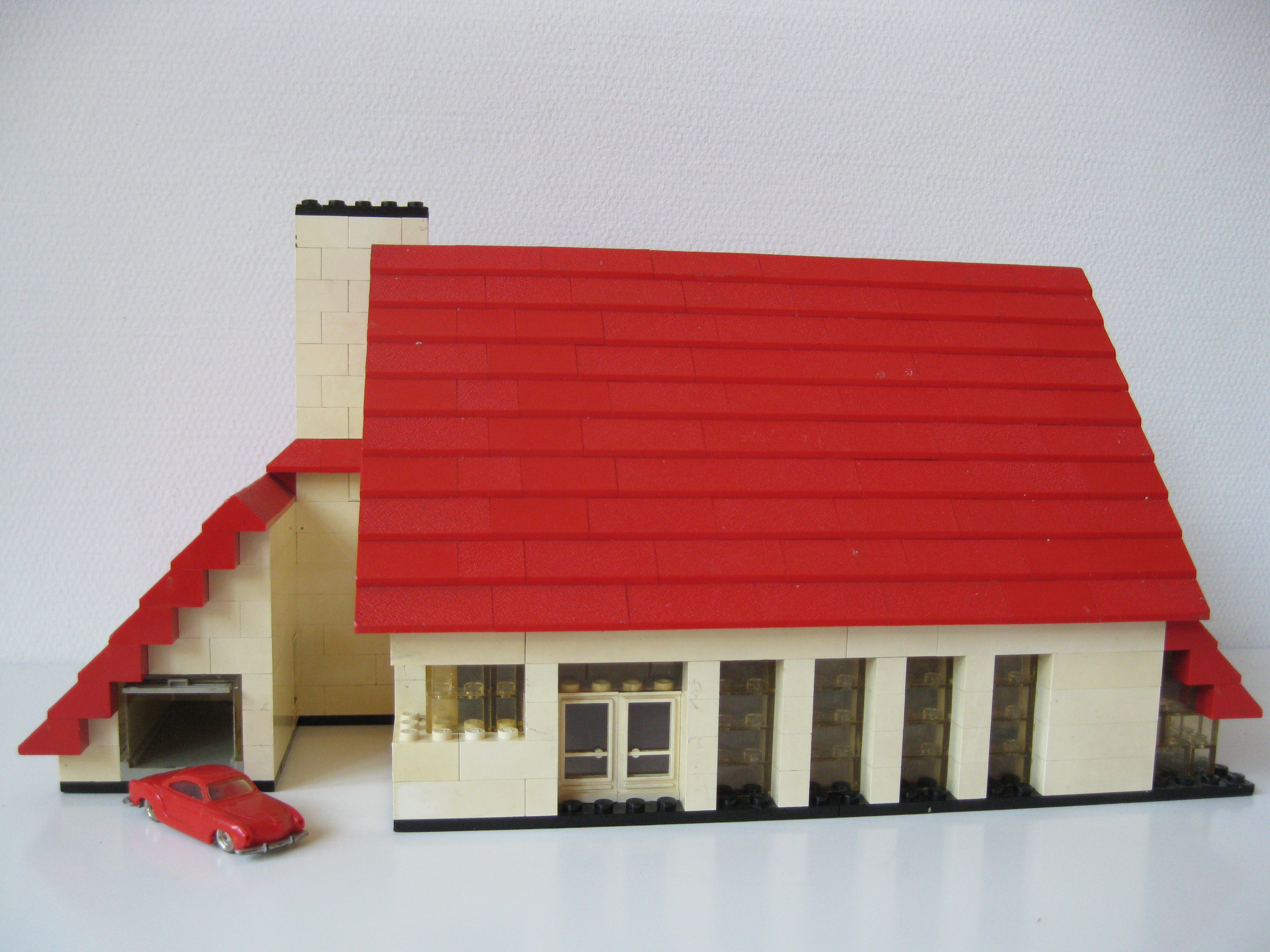 italian_bungalow_-_entrance.jpg