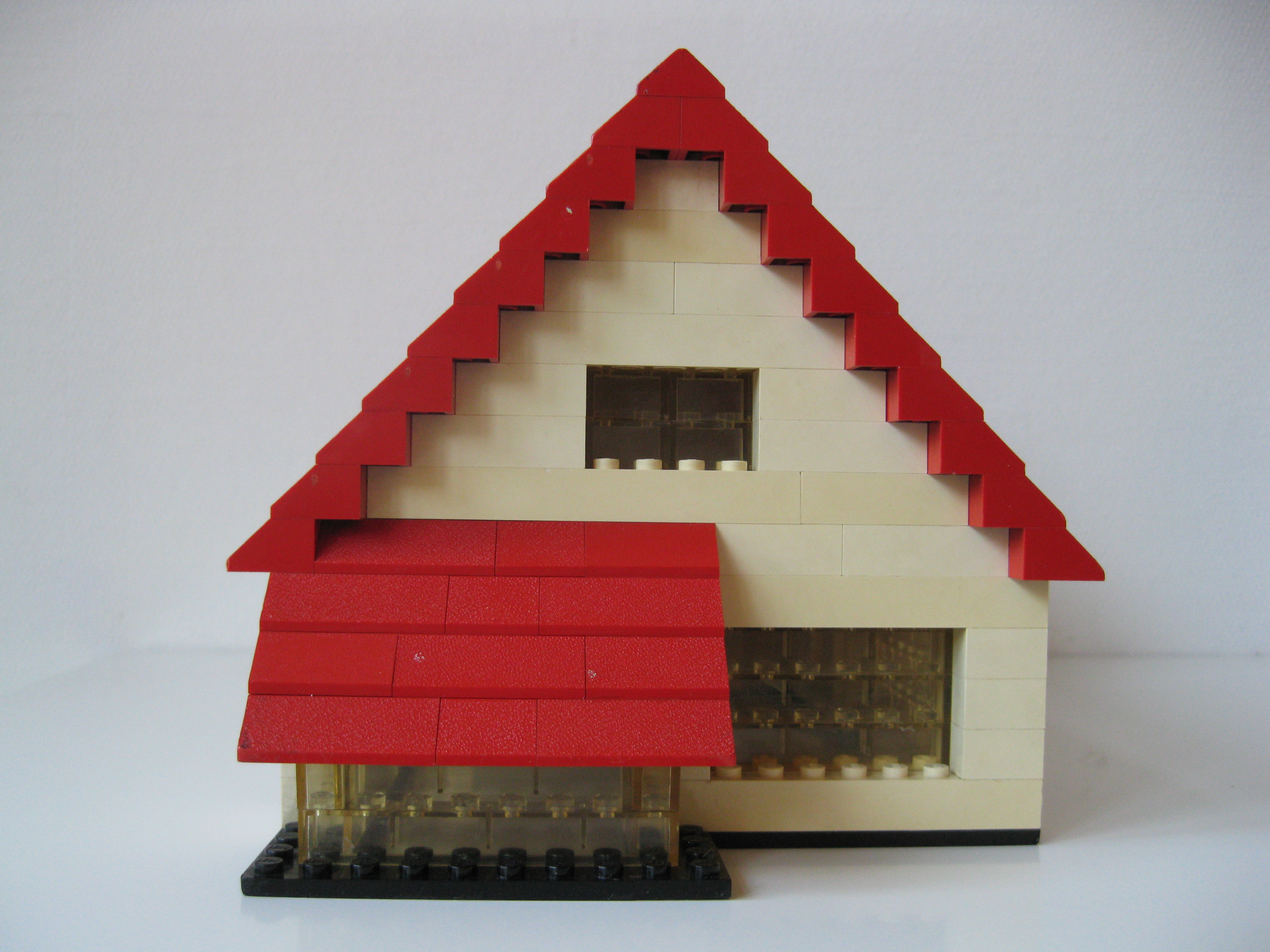 italian_bungalow_-_side_2.jpg