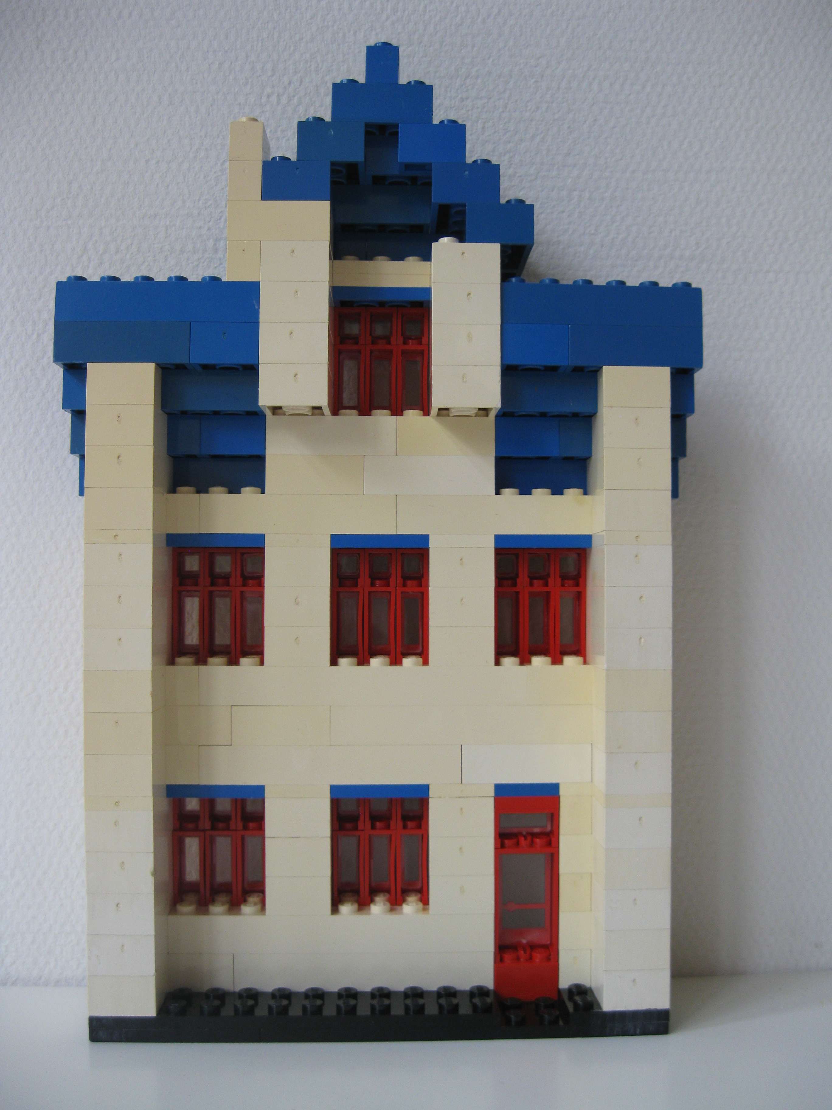 simple_facade_house_-_back.jpg