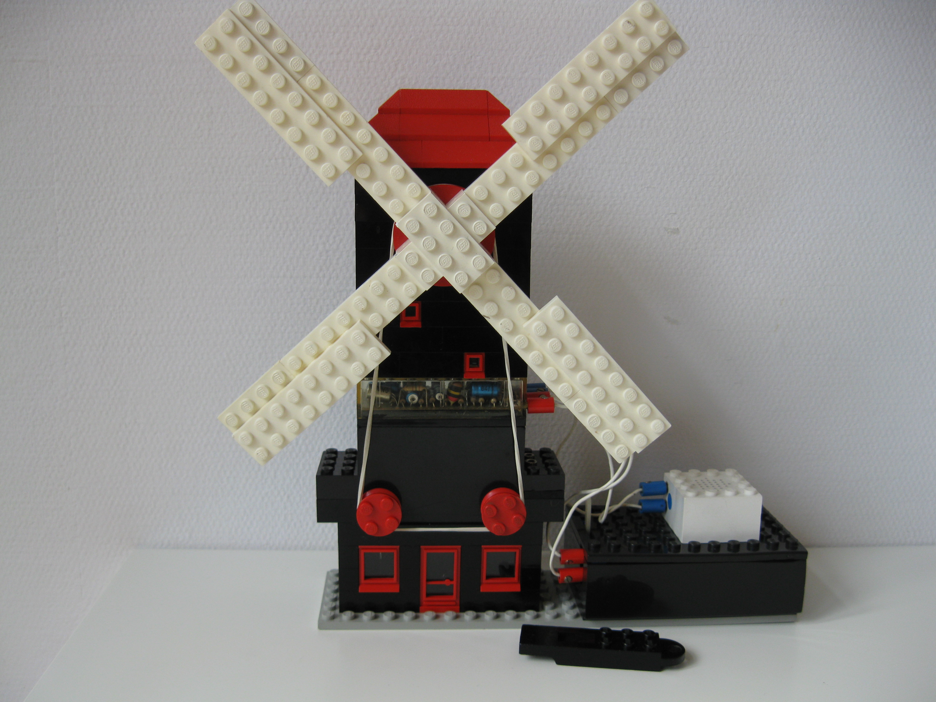 1968_electronic_118_windmill_-_front.jpg