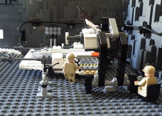 snowspeeder_and_crane_side.jpg