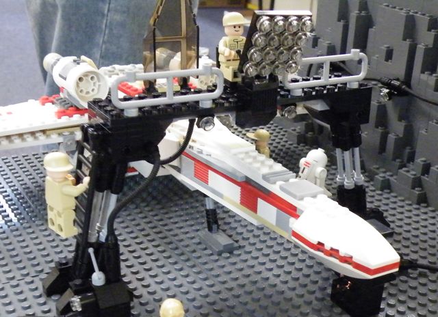 x-wing_and_truss.jpg