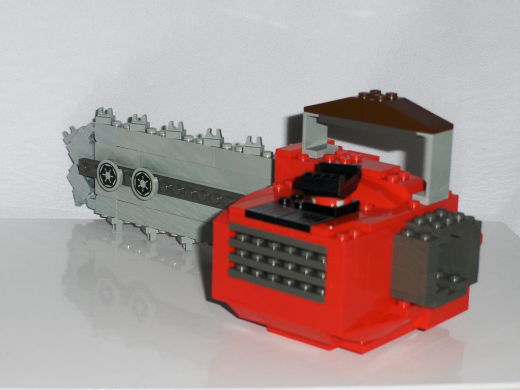 chainsaw3.jpg