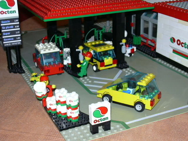 gas_station_octan_front02.jpg