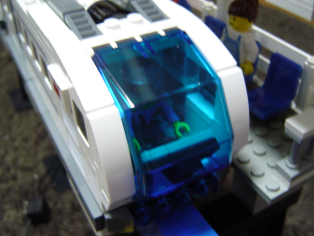 monorail1004.jpg