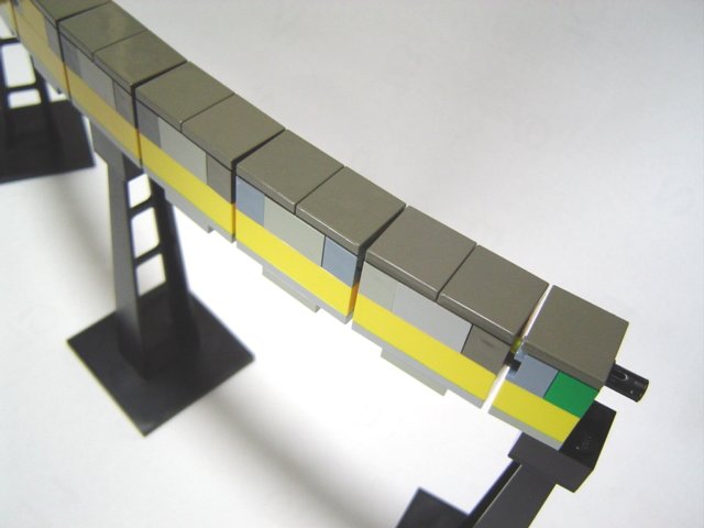 monorail906.jpg