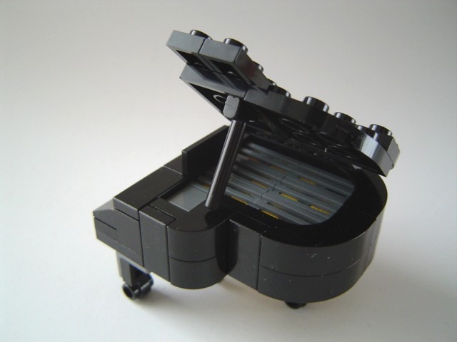 minigrandpino02.jpg