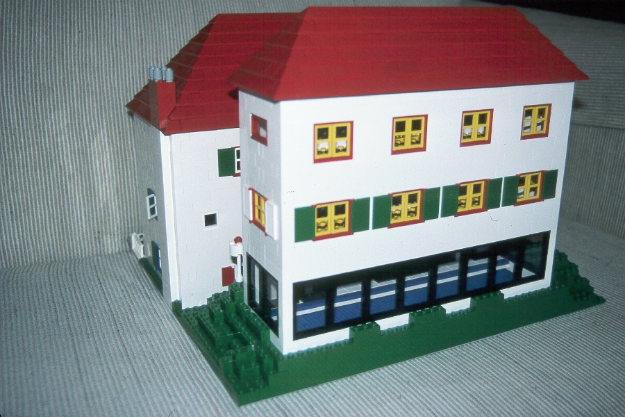 011000-003.jpg