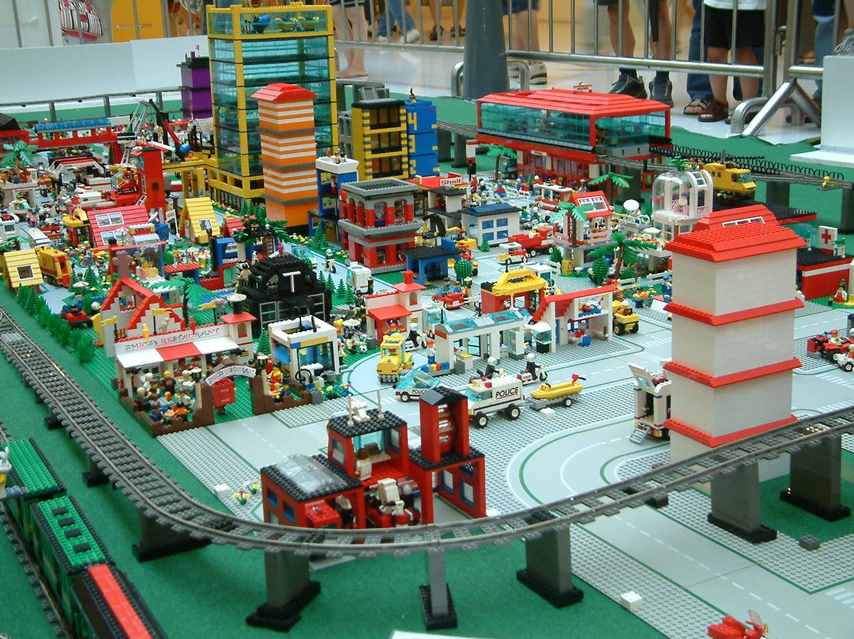 legoshow001.jpg