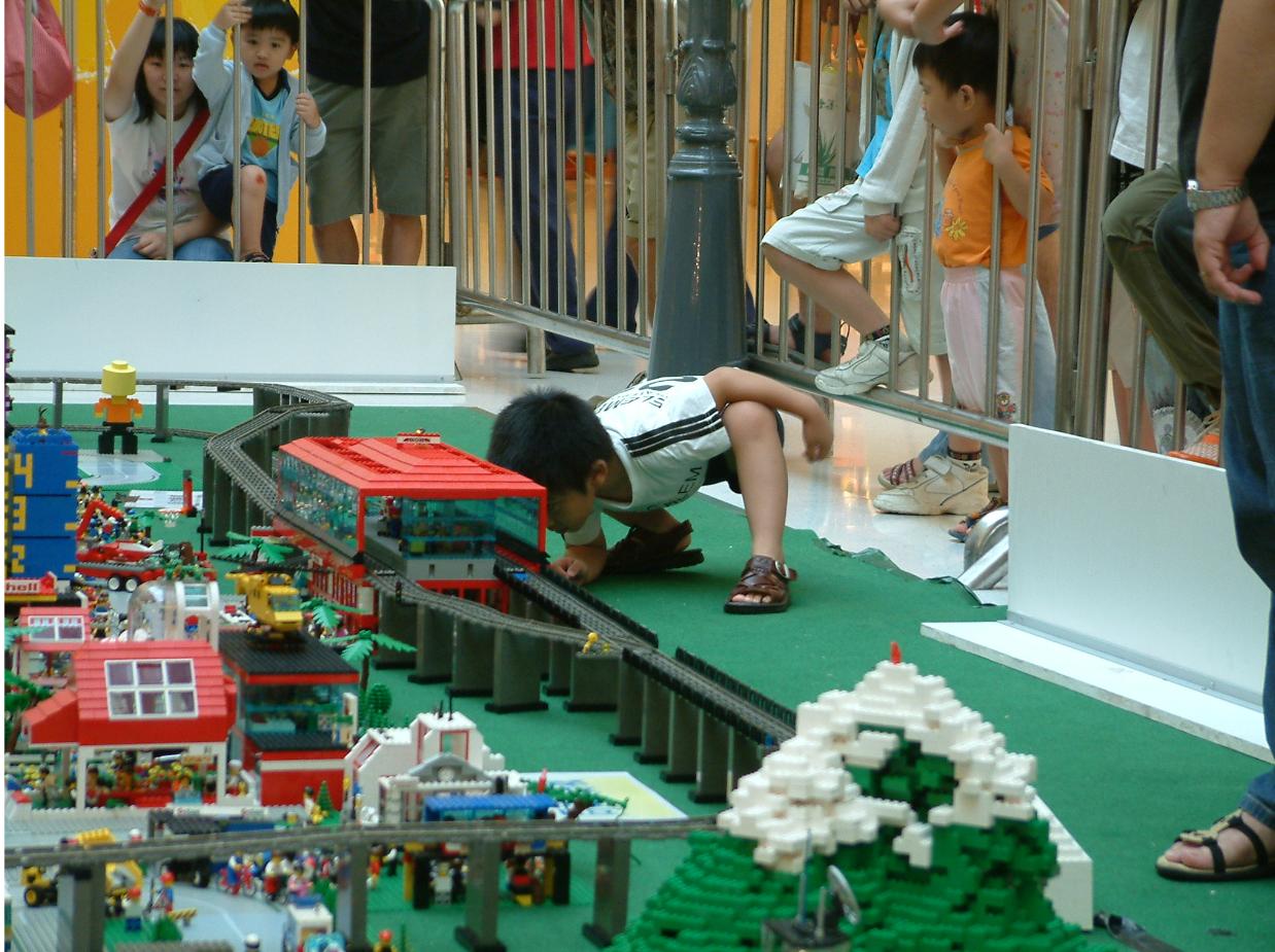 legoshow002.jpg