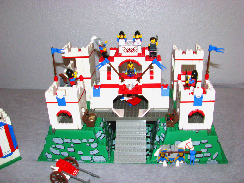 royalcastle12.jpg