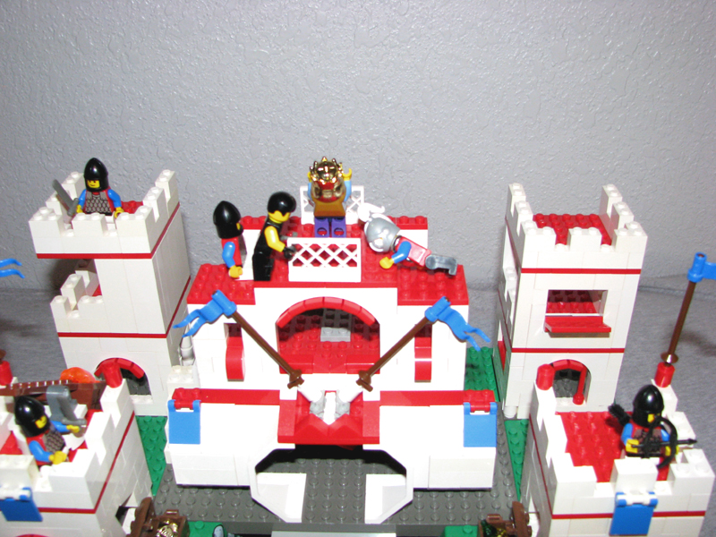 royalcastle13.jpg