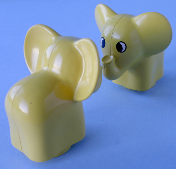 whytheelephantsquints.jpg