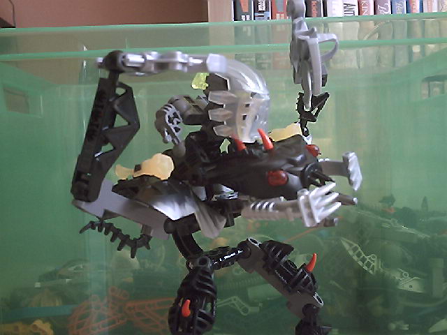matoran_with_mantax_002.jpg