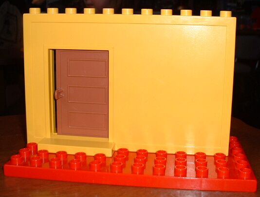 duplo_bigwall.jpg