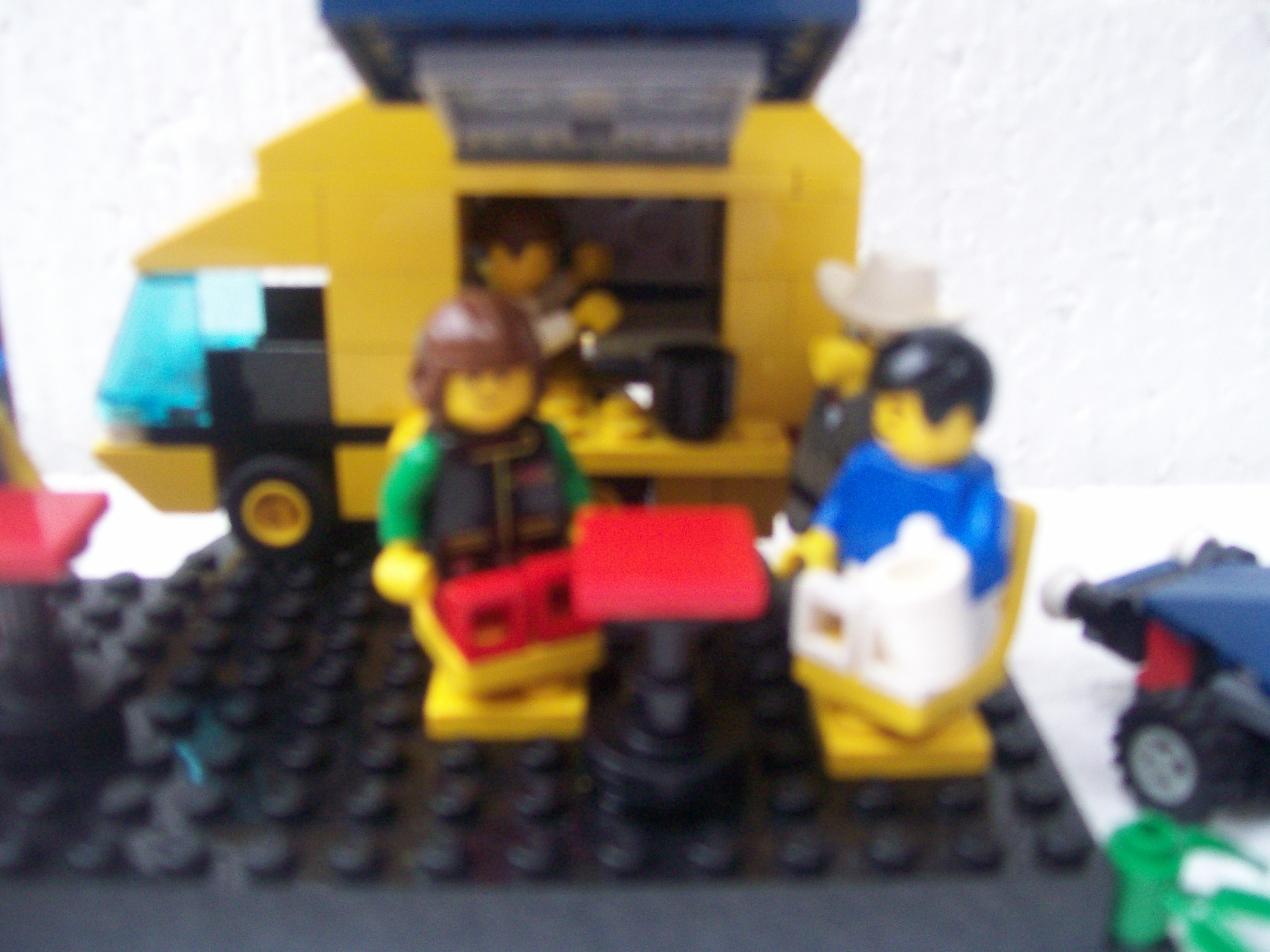 trailer_bar_018.jpg
