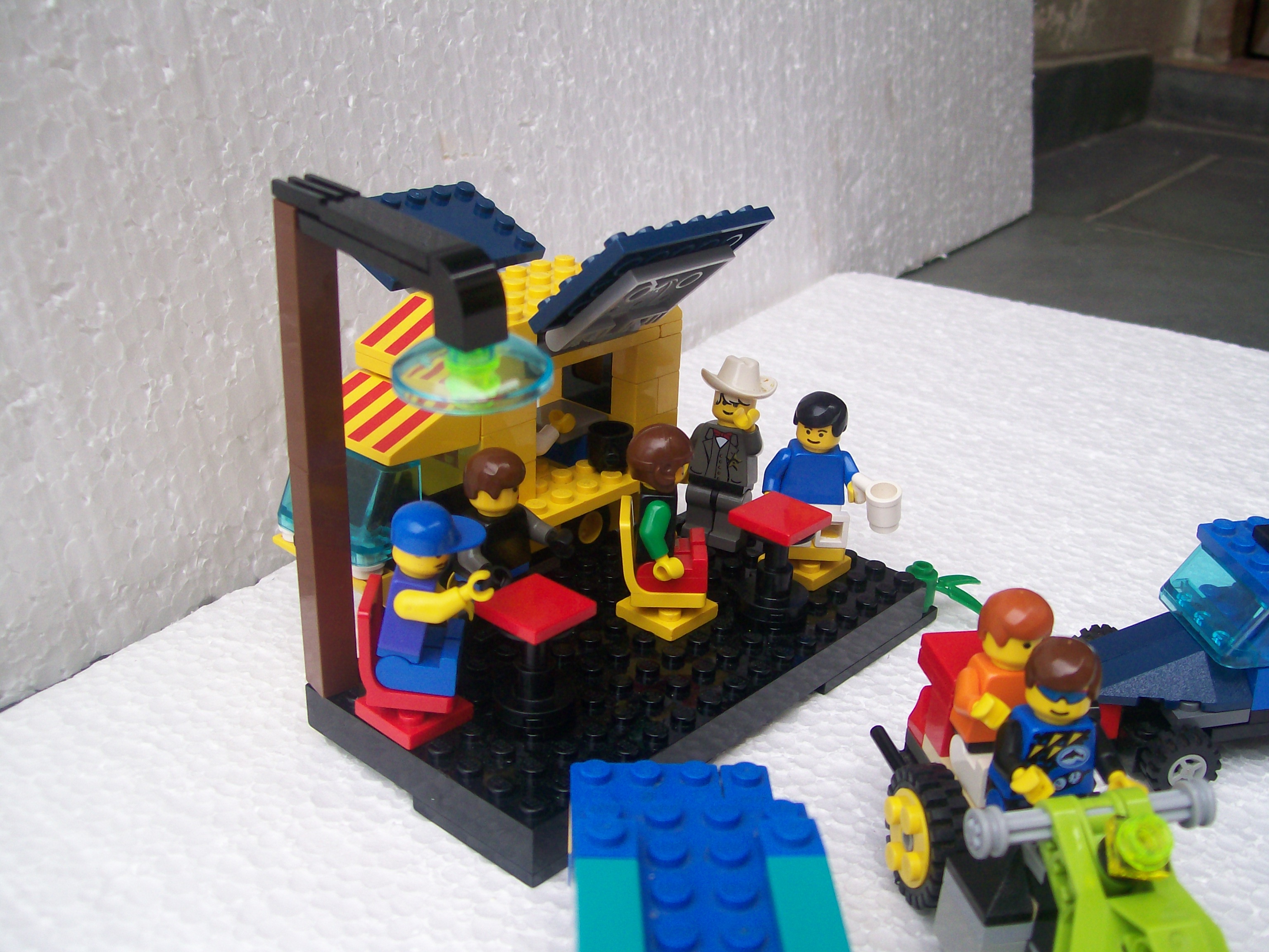 trailer_bar_027.jpg