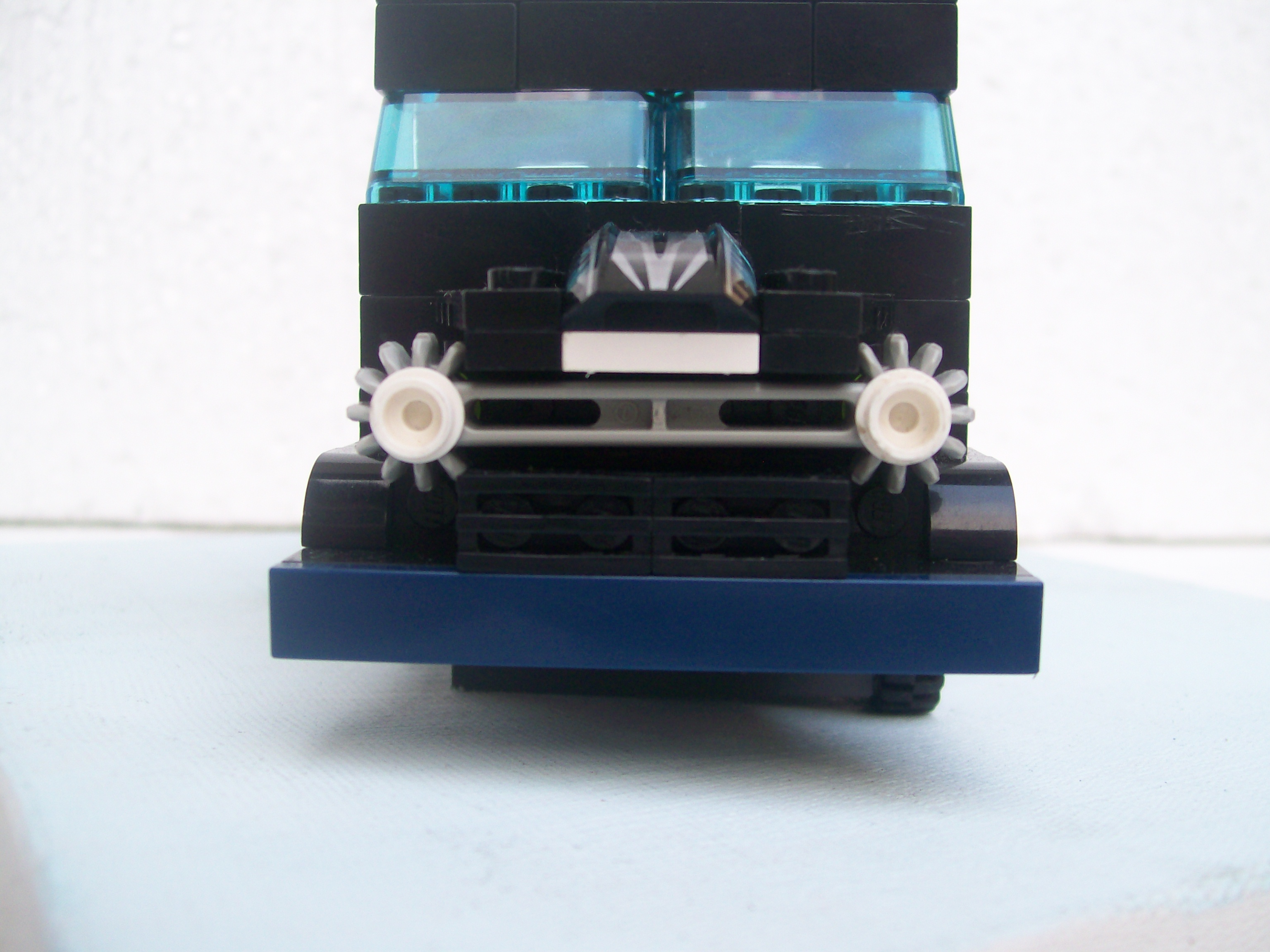 truck_black_01.jpg