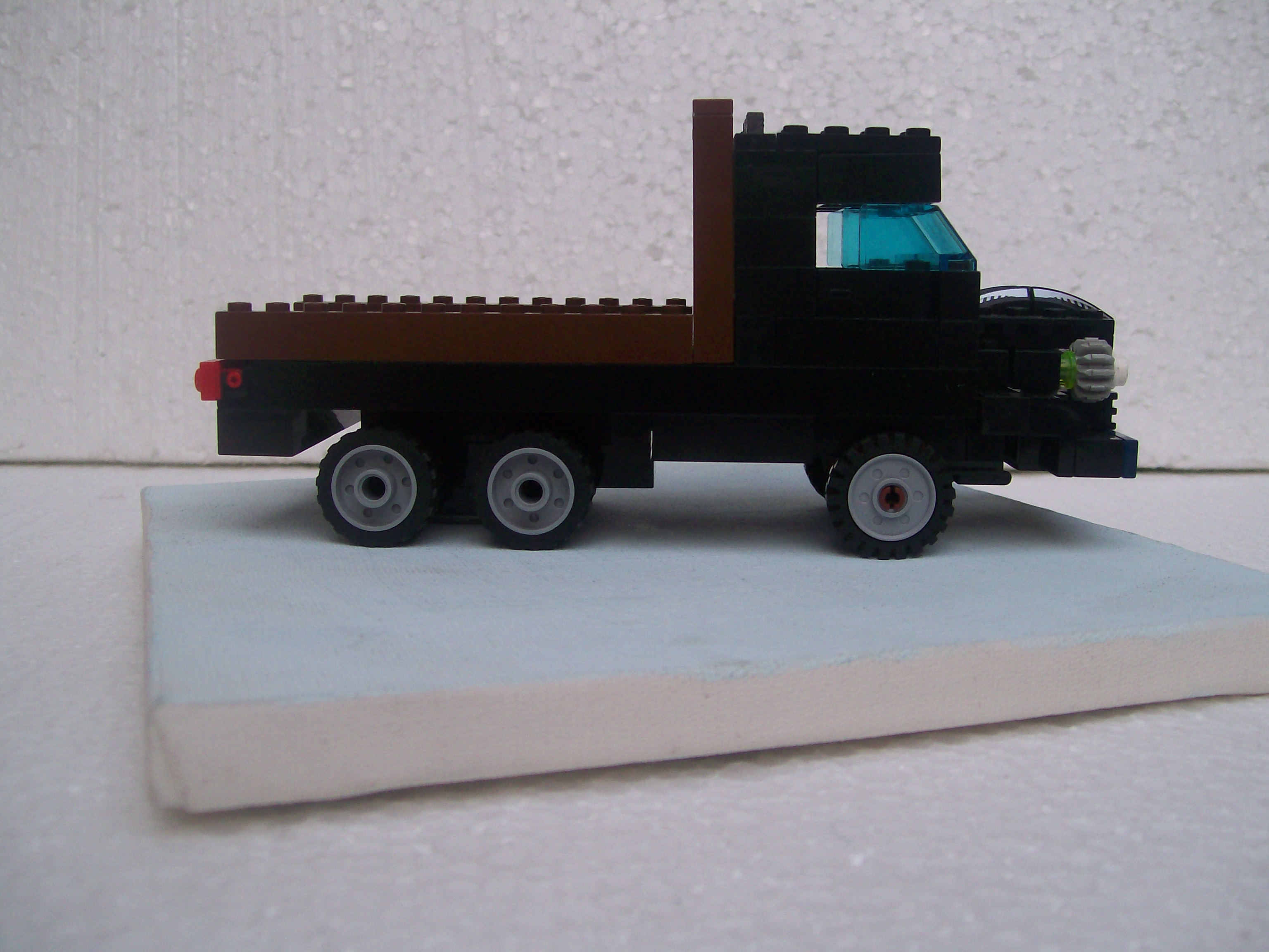 truck_black_03.jpg