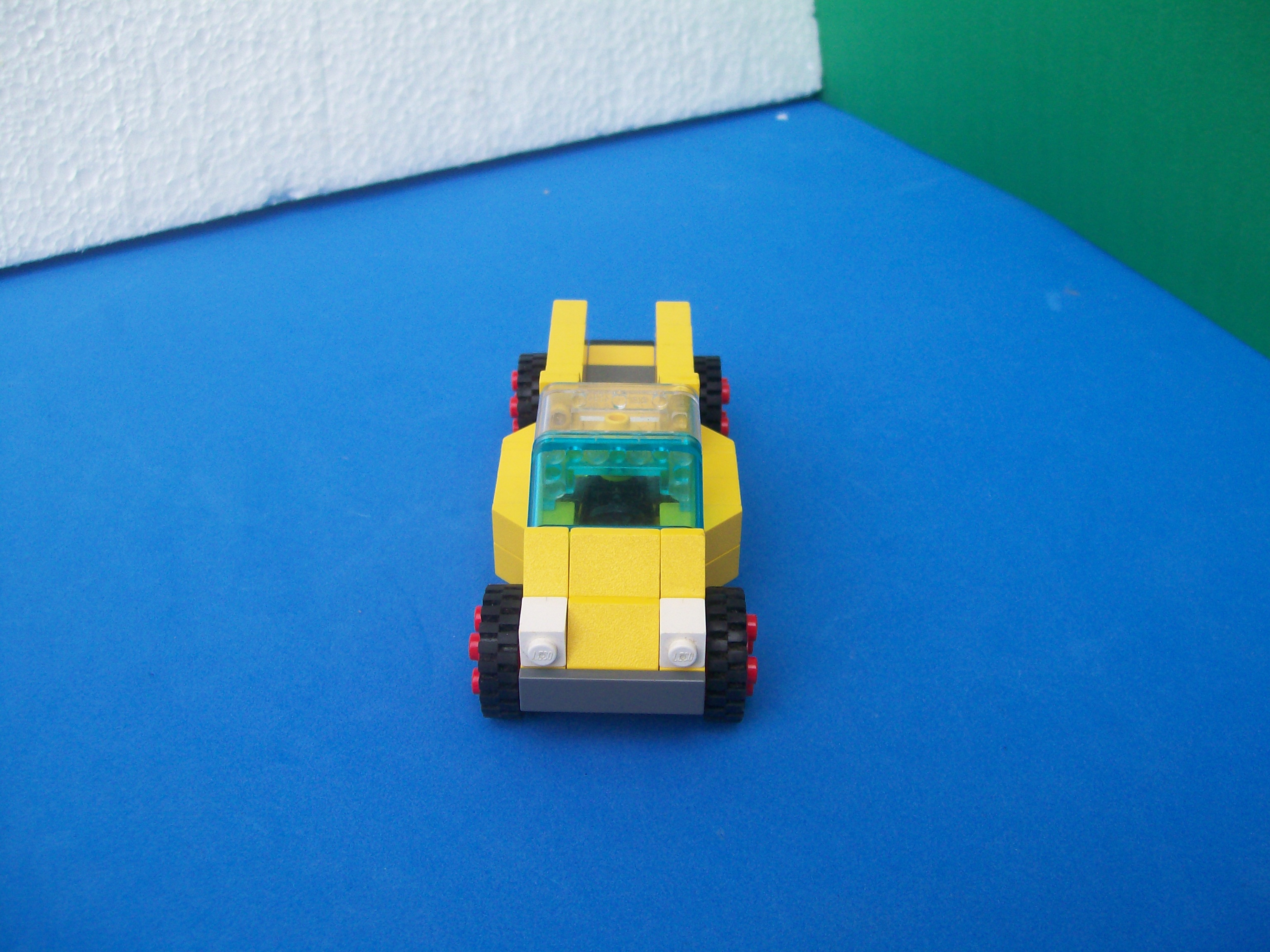 pick_up_c_minifig_02.jpg