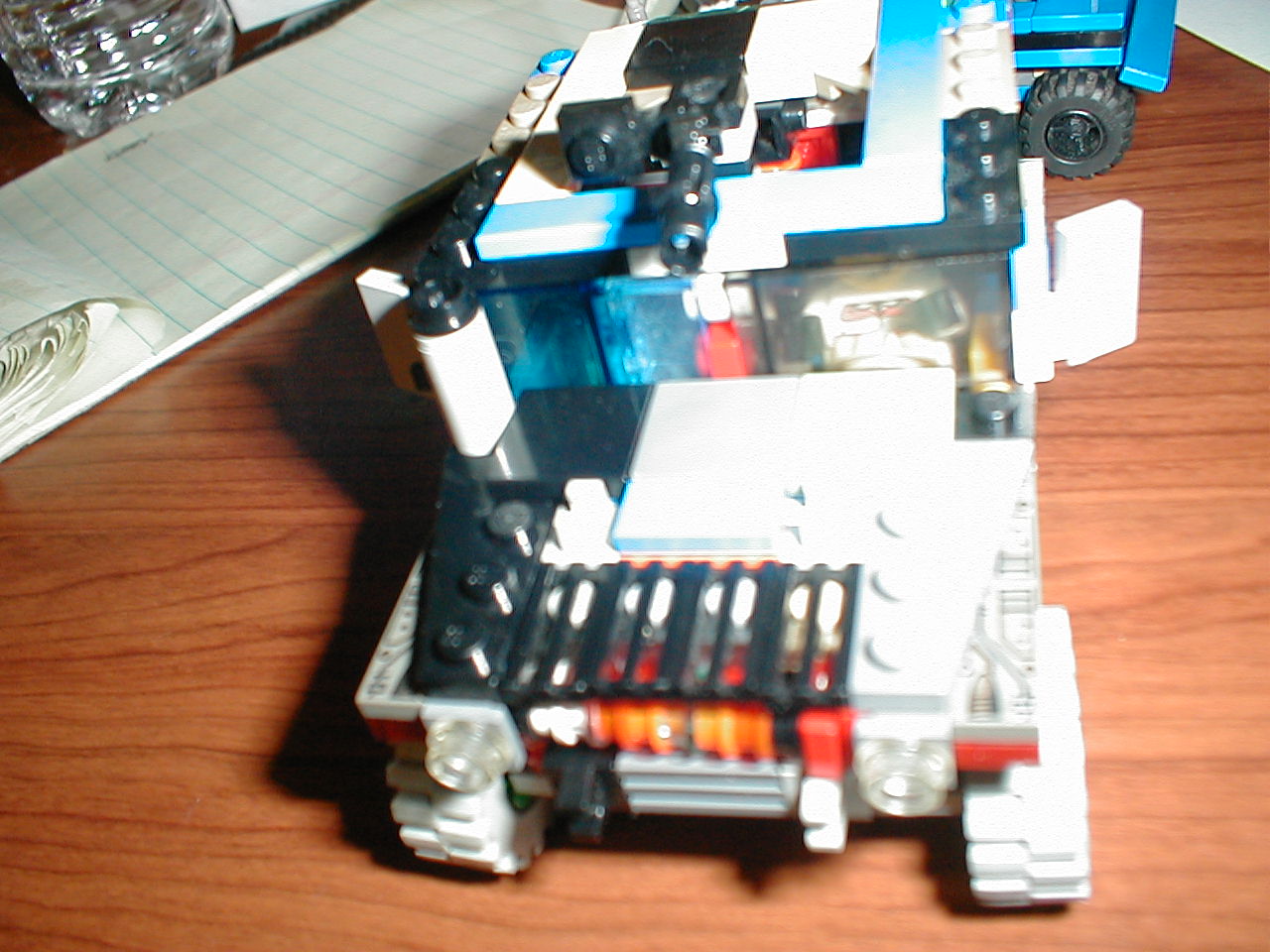 lego_humvee_2.jpg