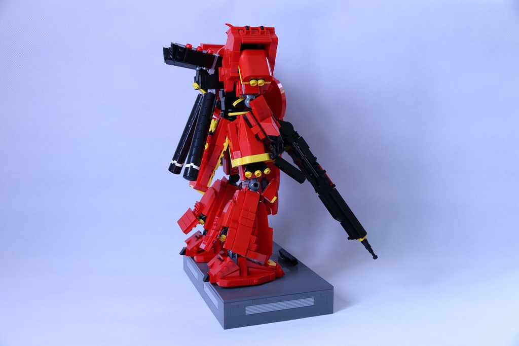 sazabi-08.jpg