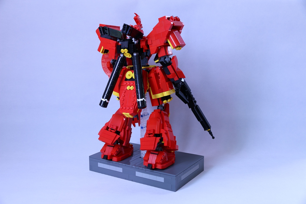 sazabi-10.jpg