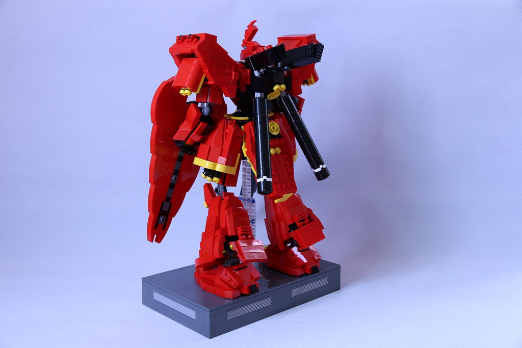 sazabi-13.jpg