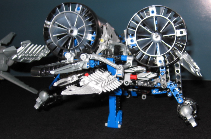 bionicle_vehicles_14_t6_front.jpg