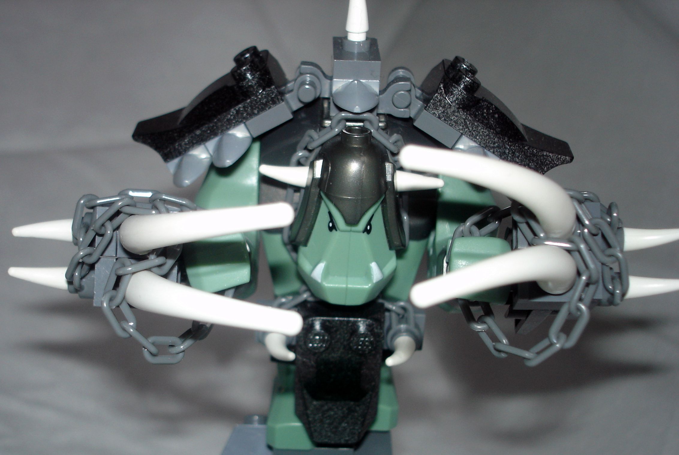 green_armored_troll_01.jpg