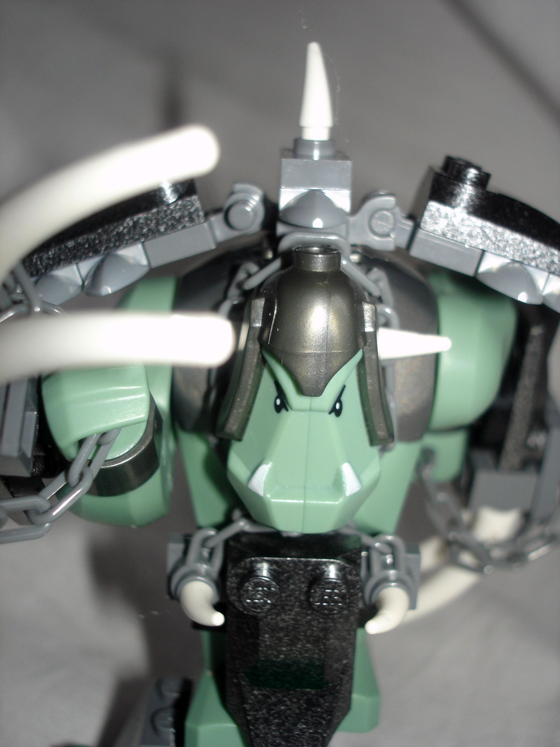 green_armored_troll_11.jpg