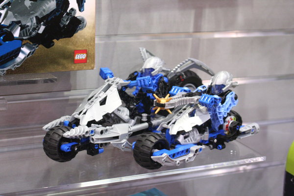toy_fair_105.jpg