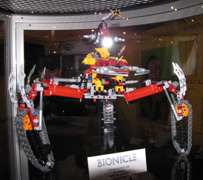 toy_fair_147.jpg