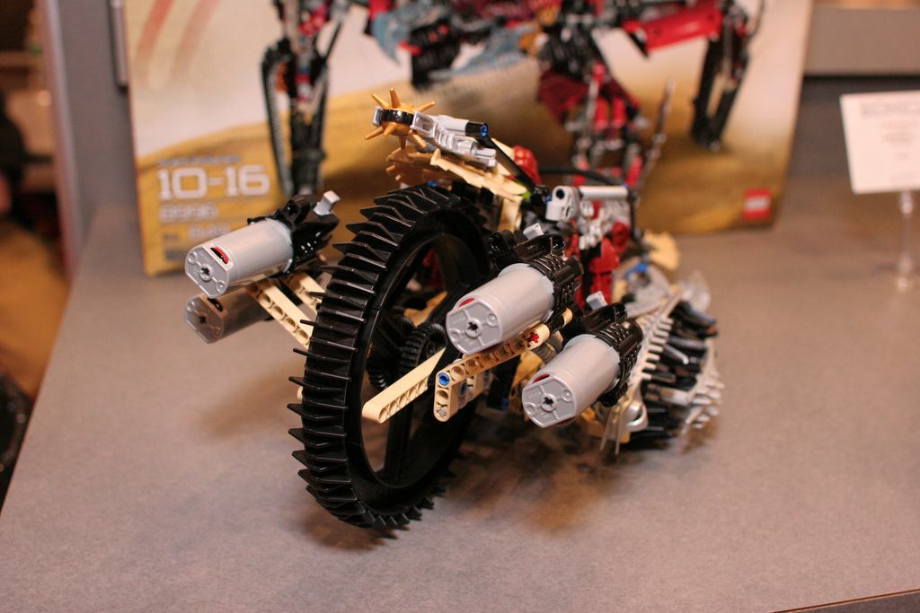 toy_fair_83.jpg