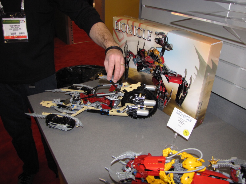 toy_fair_9.jpg