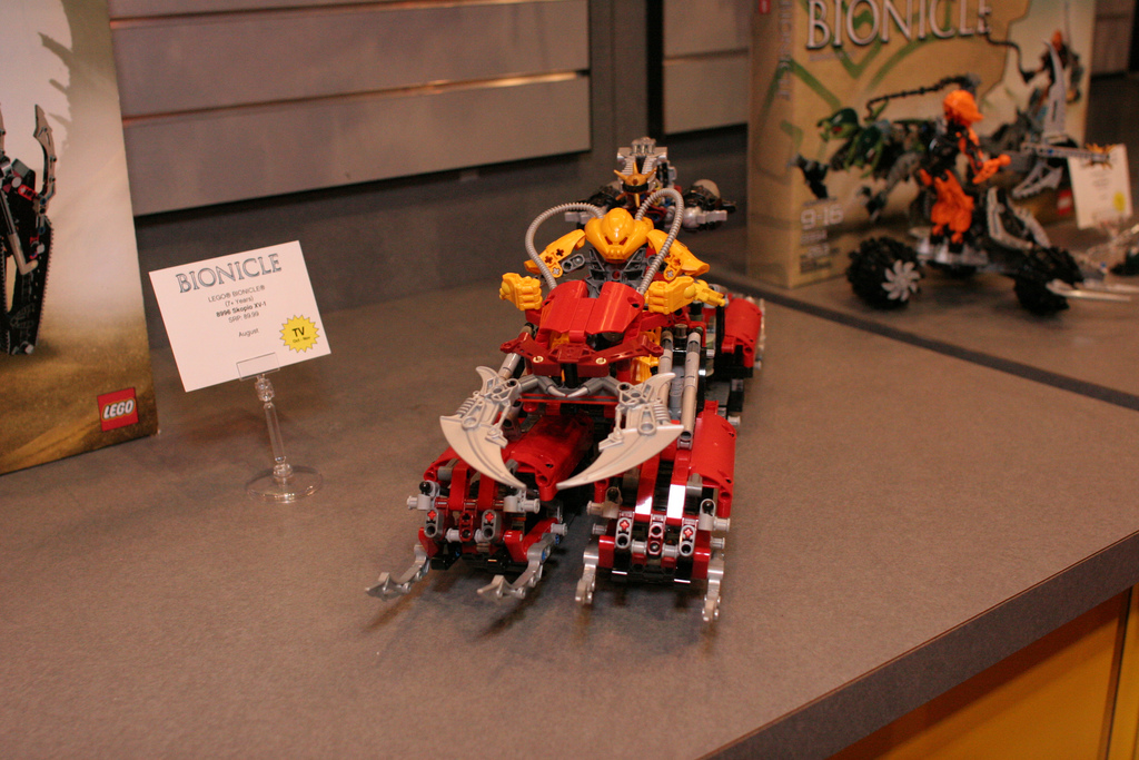 toy_fair_90.jpg