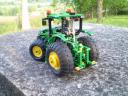 John-Deere-7230R