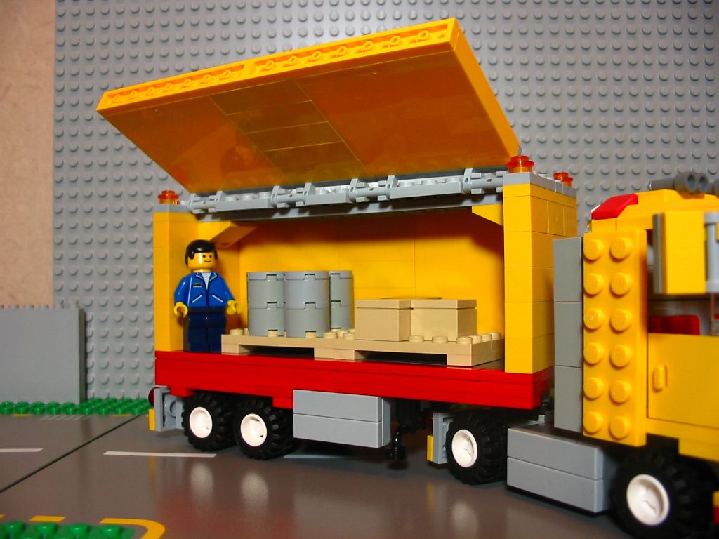 tractor_head_01_with_semi-trailer-2.jpg
