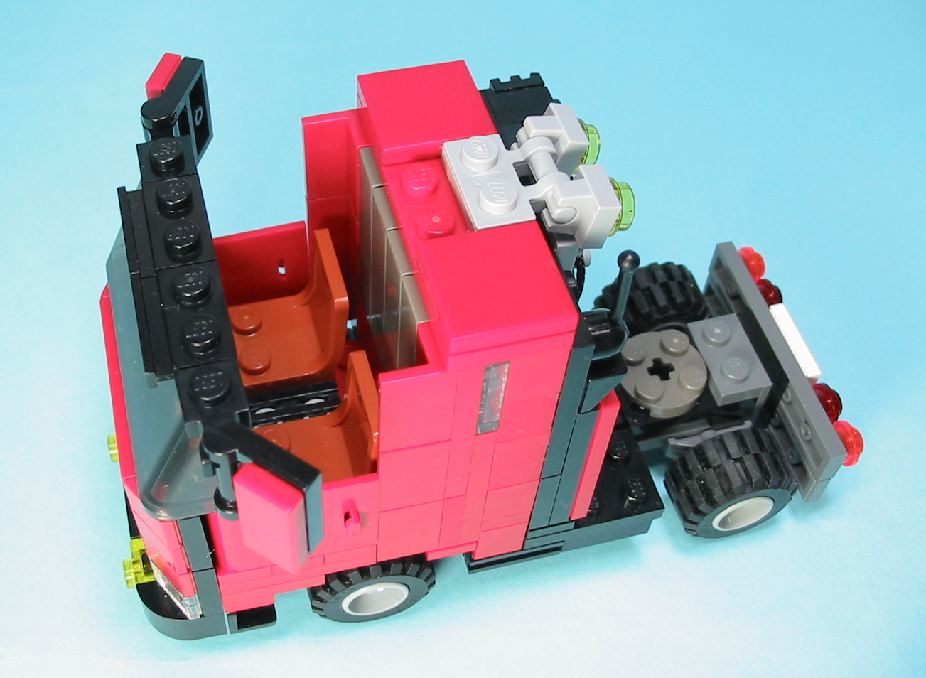 tractor_head_05.jpg