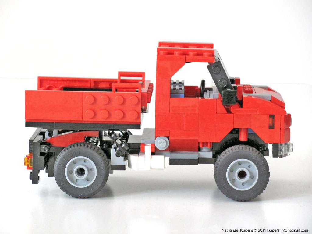 unimog_side.jpg