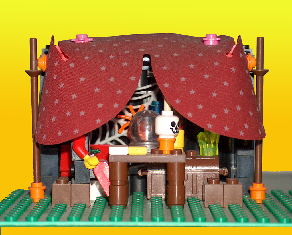 01furtunetellertent.jpg