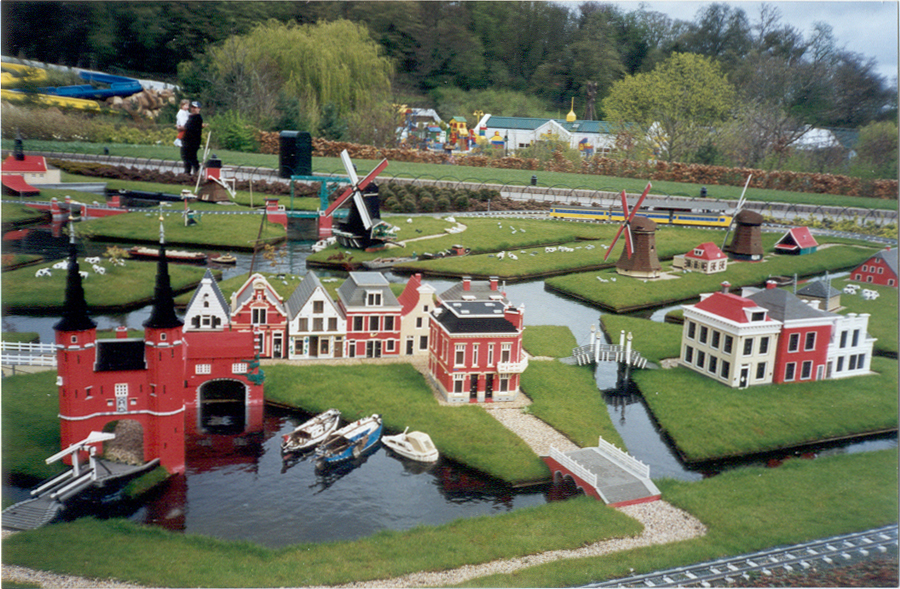 miniland040.jpg