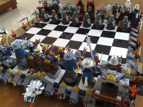 giant_castle_chess_set.jpg