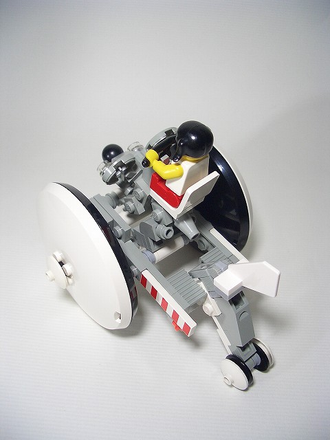 chu-car04.jpg