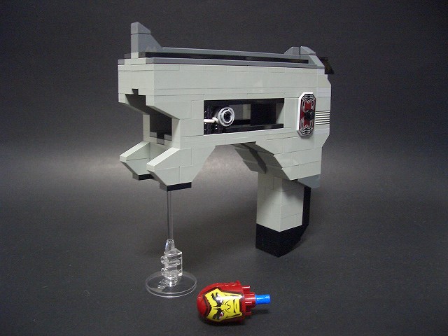 vladek-gun-01.jpg