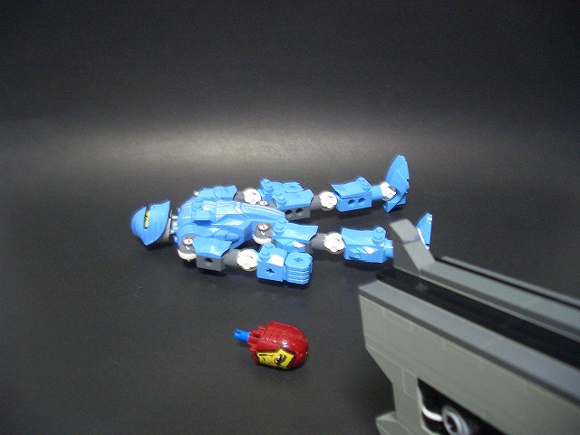 vladek-gun-08.jpg