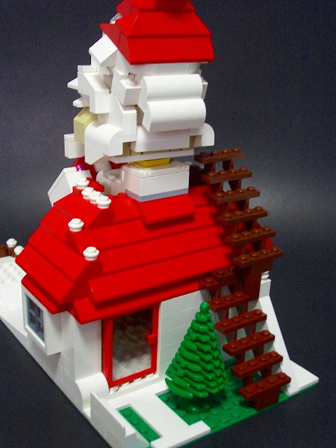 santahouse03.jpg