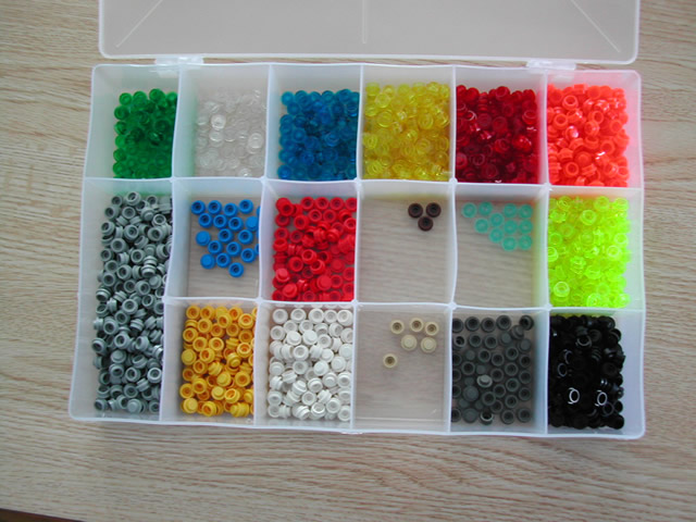 1x1_round_plates.jpg