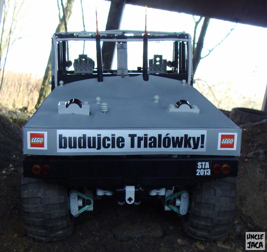 2_tatra_t-813_6x6x4.jpg