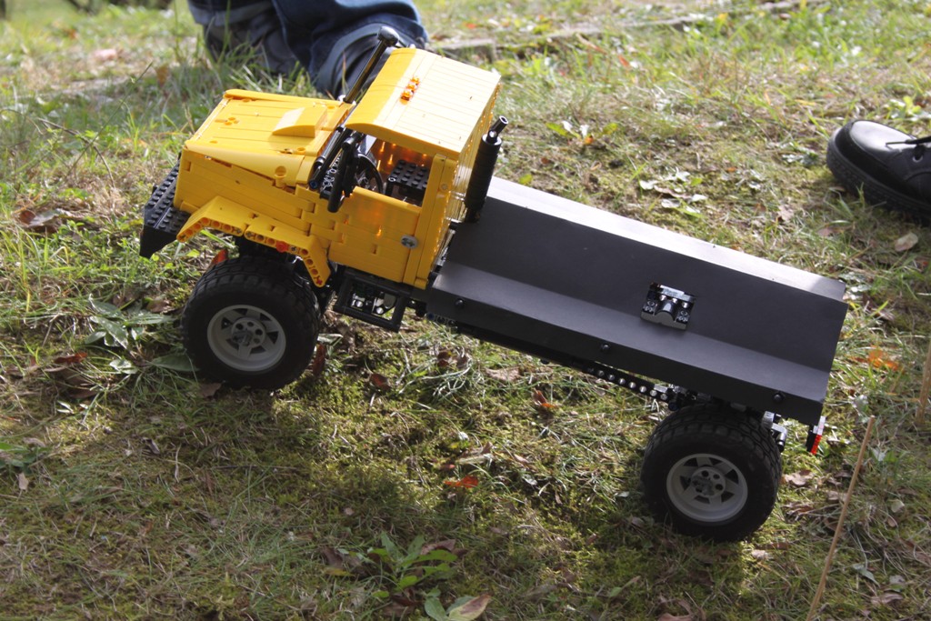 blaha_z_plastiku_i_papieru.jpg